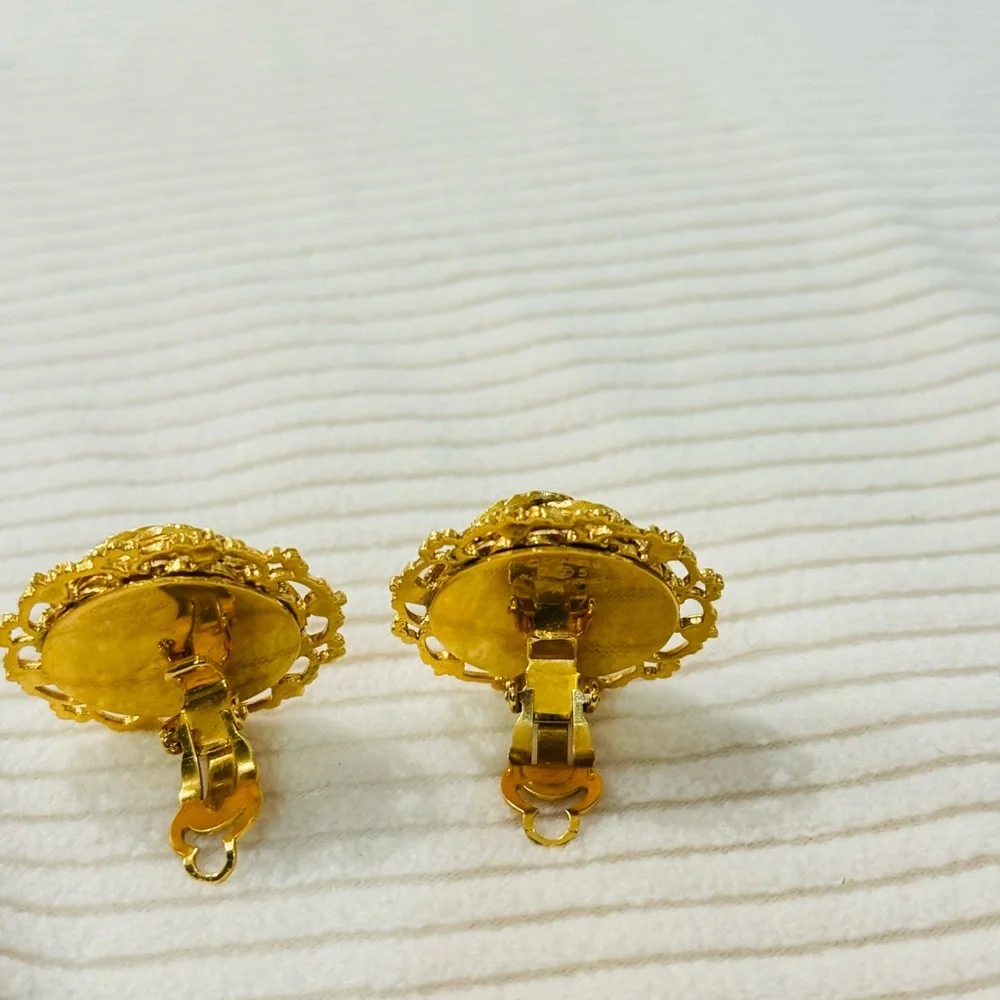 Chanel Vintage Gold Pearl Clip-On Earrings EUC - Beautiful Statement Piece